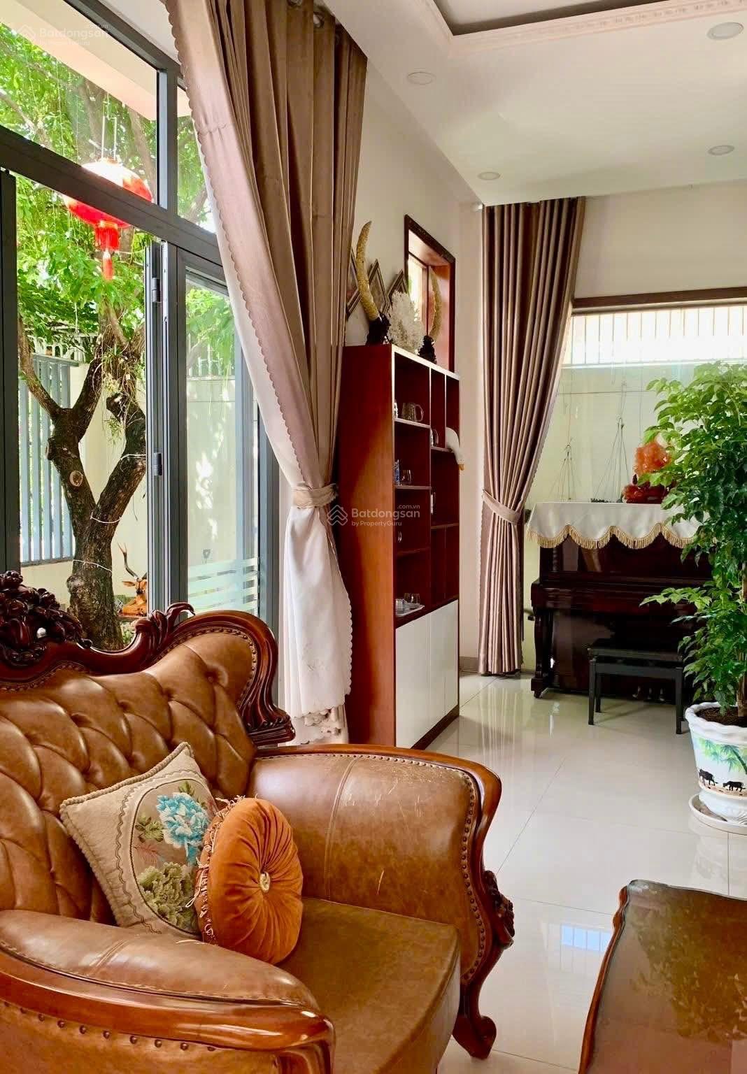 Bán biệt thự KĐT Phước Long A có thang máy, Phường Nam Nha Trang - Đã có sổ LH: 0395 050 *** - Hoàng