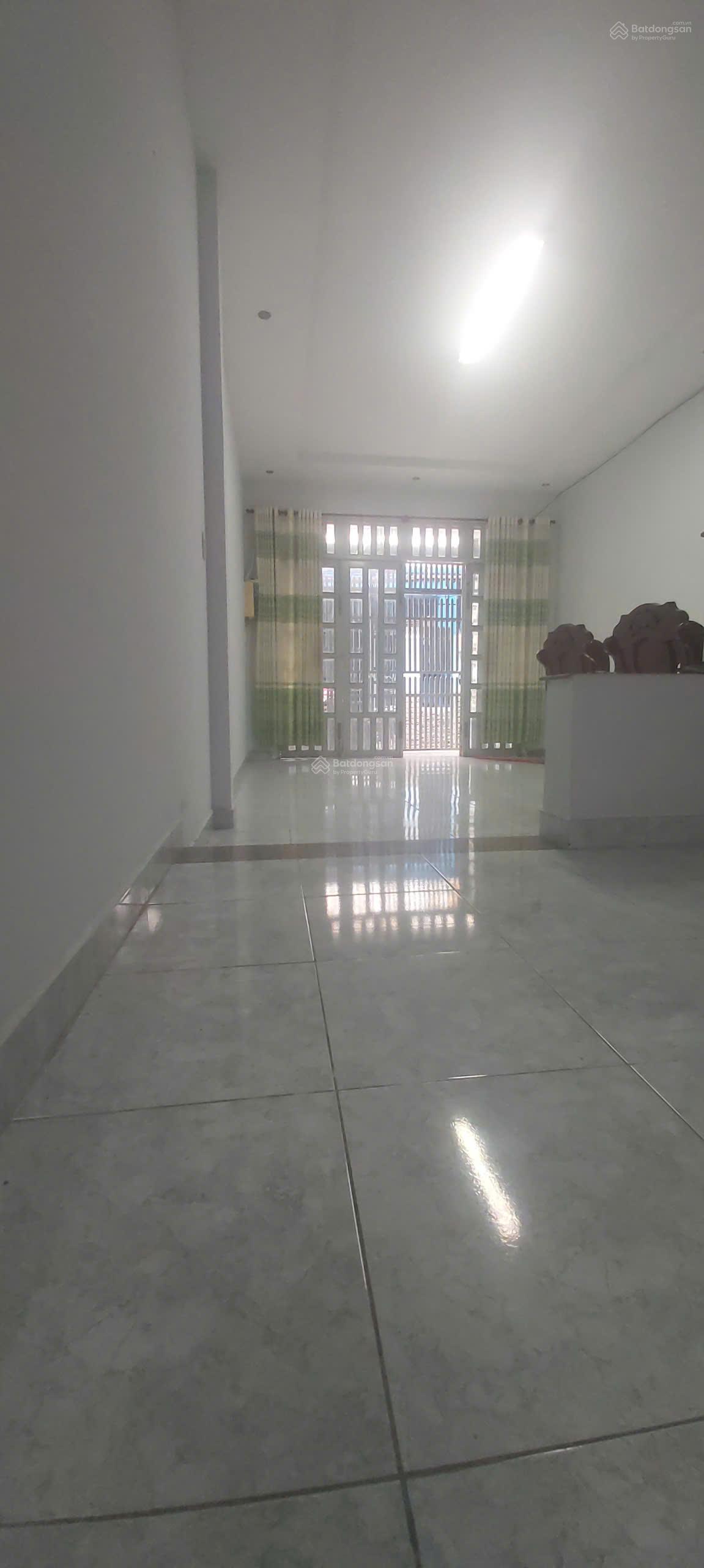 Cho thuê nhà nguyên căn đường Quang Trung, p10, dt 4x13m, 1 lầu, 2PN, 2WC