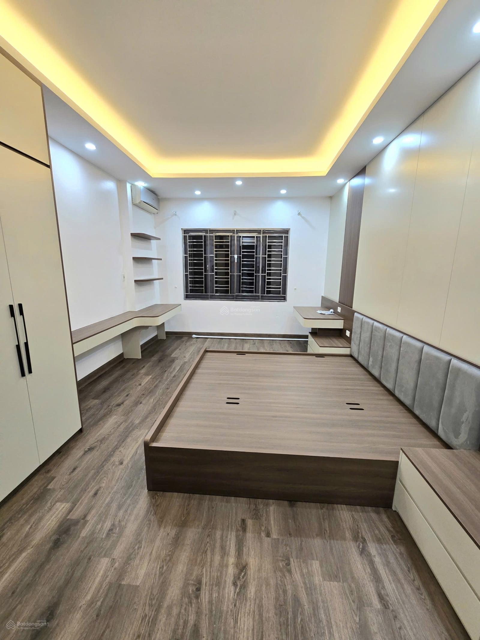 Nhà 5 tầng hồ Tùng Mậu 30m sổ đẹp nội thất đẹp