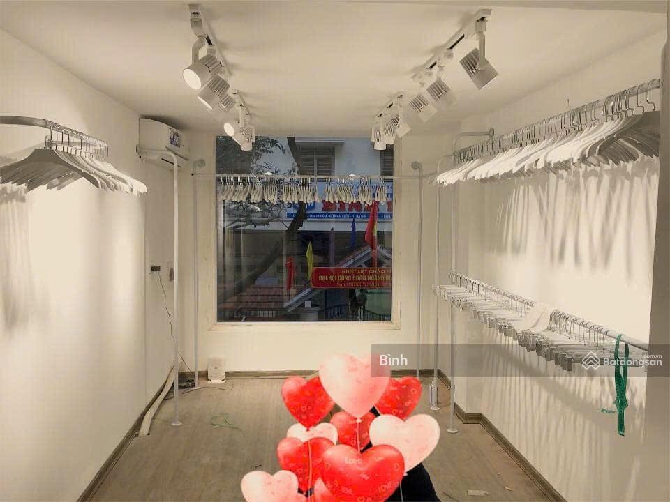 Cho thuê nhà mặt phố Lê Duẩn, DT: 70m2 x 5 tầng, mặt tiền: 4m, giá thuê: 30tr, thang máy, đoạn đẹp Cho thuê nhà mặt phố Lê Duẩn, DT: 70m2 x 5 tầng, mặt tiền: 4m, giá thuê: 30tr, thang máy, đoạn đẹp