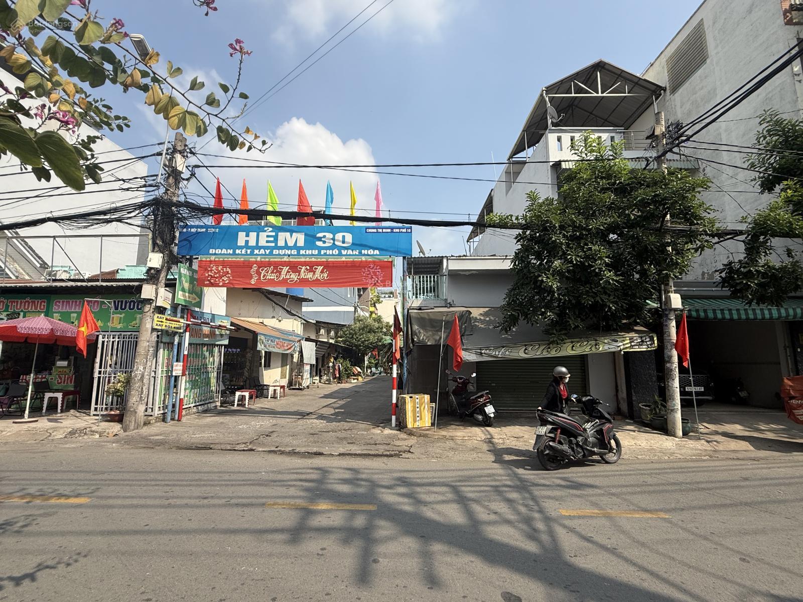 Bán Nhà Mặt Phố Hàng Hiếm tại đường hiệp thành 31, 10 tỷ VND, 99.4m2, 2PN, 2WC, Q12, HCM