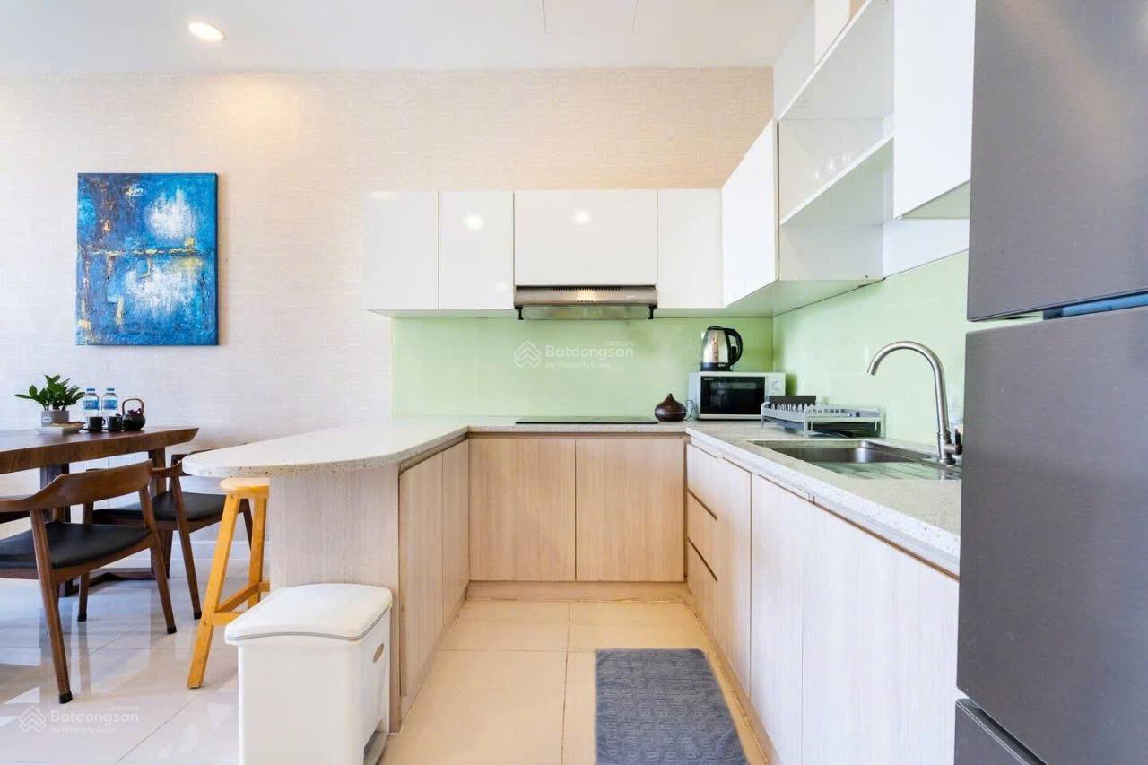 Bán gấp căn hộ Botanic Tower - 93m2 2PN 2WC - tầng cao view Đông Nam thoáng mát - giá 6.5 tỷ TL