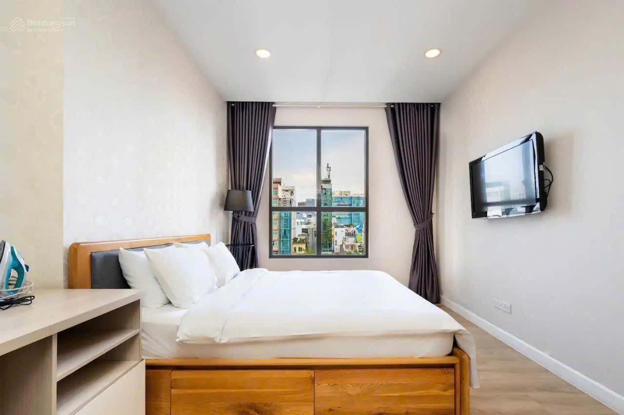 Bán gấp căn hộ Botanic Tower - 93m2 2PN 2WC - tầng cao view Đông Nam thoáng mát - giá 6.5 tỷ TL