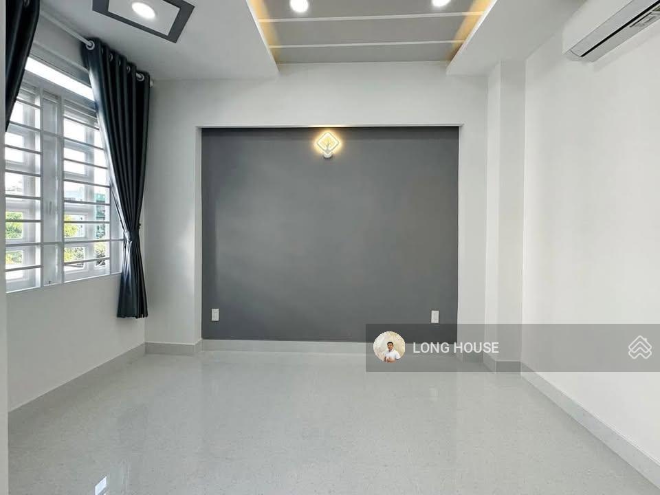 30m RA MẶT TIỀN HOA SỨ- KHU PHAN XÍCH LONG. NHÀ 4 TẦNG MỚI, 37M2, VỚI 4 PHÒNG NGỦ.