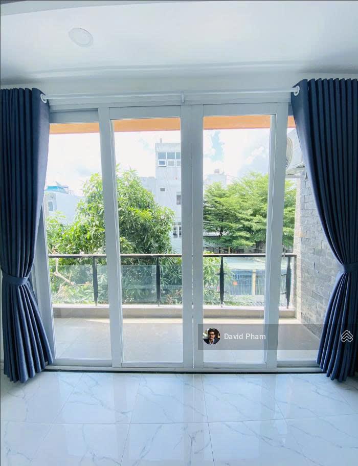 Mới 100% - Phòng Studio nội thất cơ bản rộng 35m2 có ban công + máy giặt riêng - hẻm oto an ninh