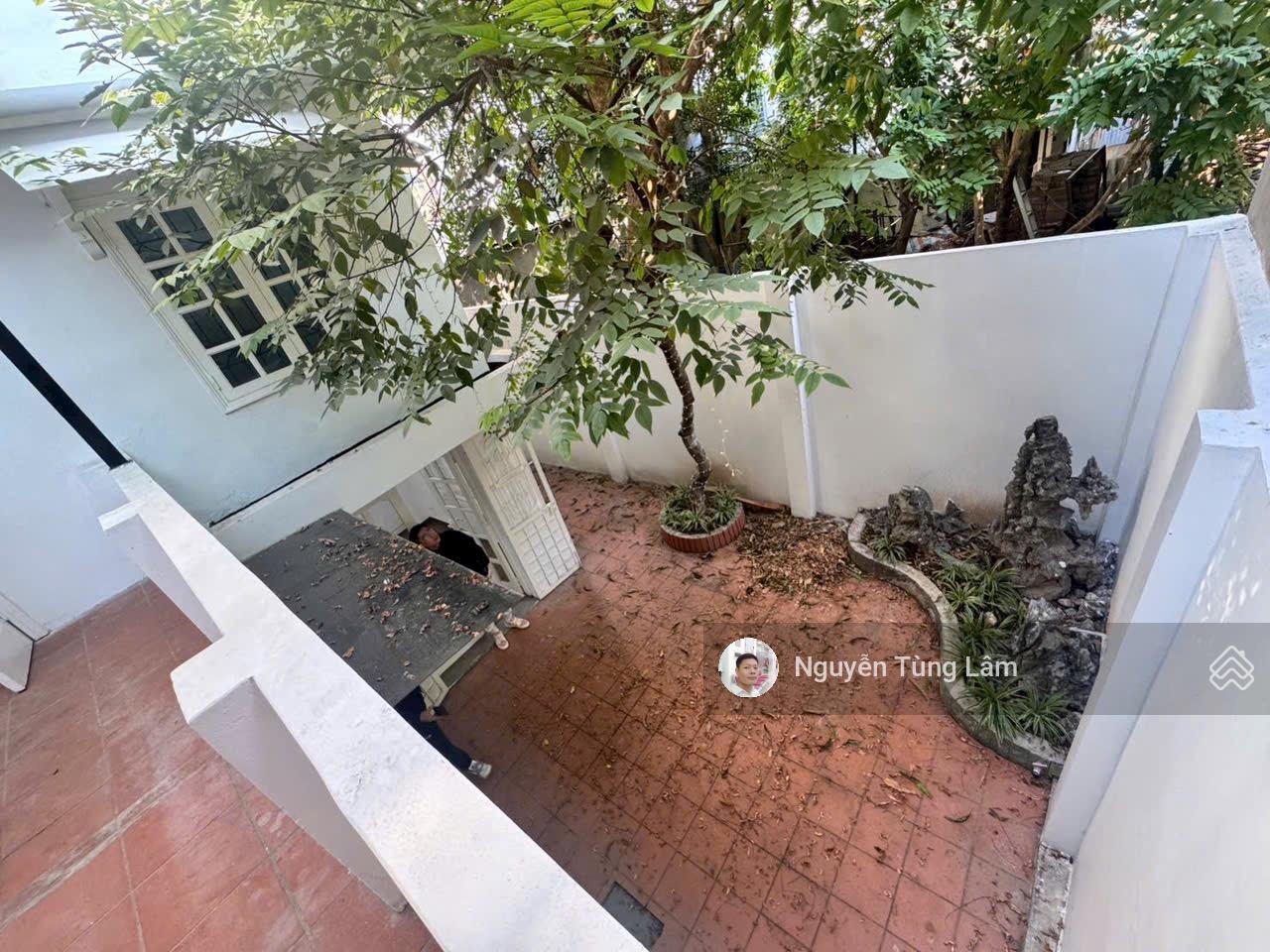 BIỆT THỰ NHÀ VƯỜN NGUYỀN VĂN CỪ - GARA - SÂN VƯỜN - LỐI XUỐNG CẦU TRẦN HƯNG ĐẠO