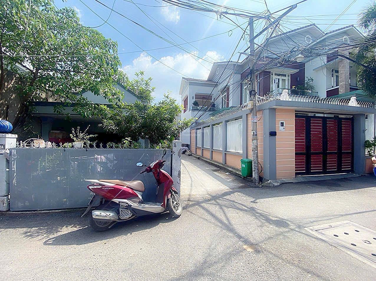 7,8 tỷ HÀNG HIẾM KHU SÔNG SÀI GÒN LIỀN KỀ VẠN PHÚC CITY 7.8tỷ:100m2 - Dt: 5x20m lô góc thoáng