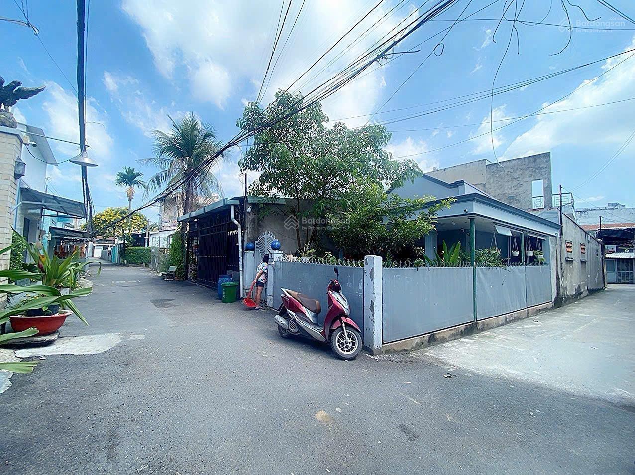 7,8 tỷ HÀNG HIẾM KHU SÔNG SÀI GÒN LIỀN KỀ VẠN PHÚC CITY 7.8tỷ:100m2 - Dt: 5x20m lô góc thoáng