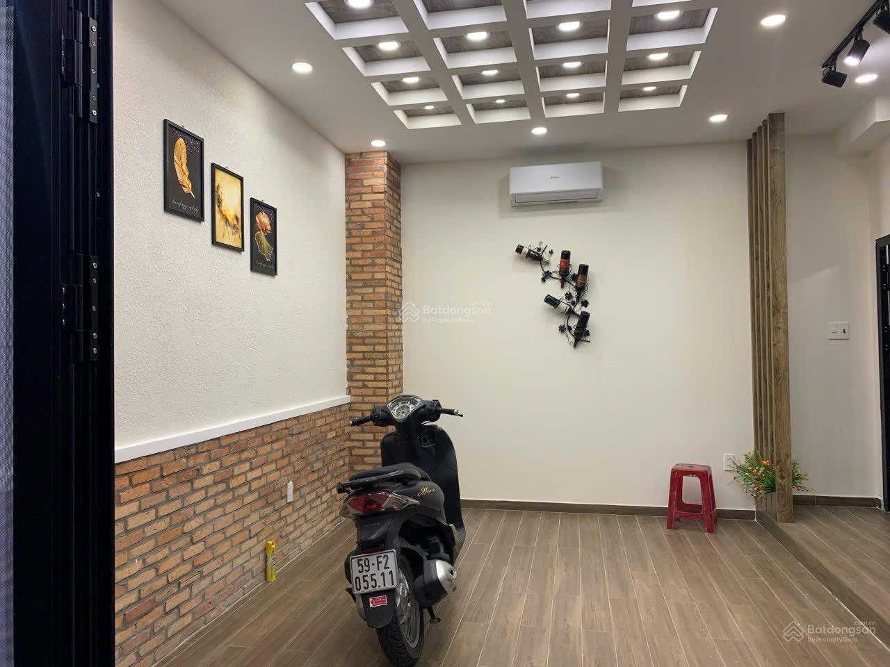 Bán Nhà Đẹp - Full Nội Thất Hẻm Xe Hơi Đường Tô Hiến Thành ( Đối Diện Đại Học Bách Khoa) Ngang 6m