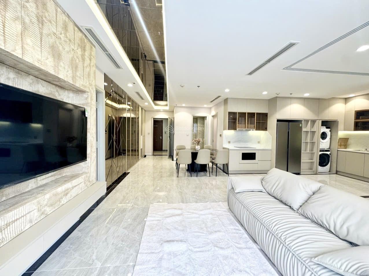 Cho thuê Căn hộ 3PN, 3WC tại Vinhomes Central Park, 34 triệu, 120 m2, giá ưu đãi, view đẹp Cho thuê Căn hộ 3PN, 3WC tại Vinhomes Central Park, 34 triệu, 120 m2, giá ưu đãi, view đẹp