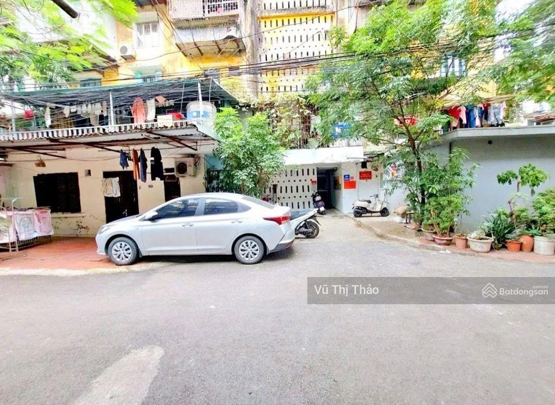 CHÍNH CHỦ BÁN GẤP NHÀ TẬP THỂ CHÙA BỘC, TRUNG TỰ, 12PM, 3PN, 2WC, FULL NỘI THẤT, NHÀ ĐẸP, SỔ SẴN.