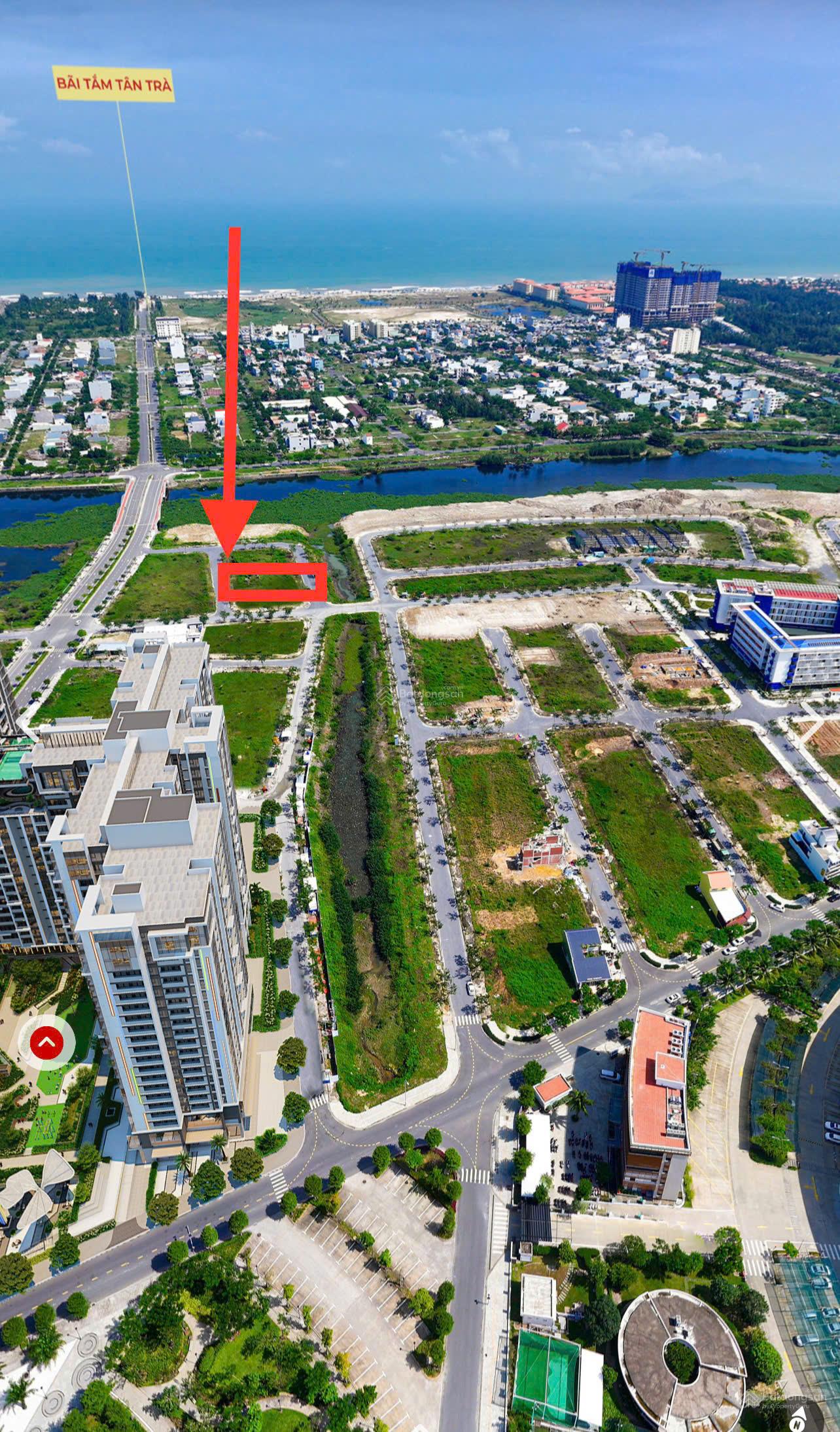 bán lô đất đẹp 102m2 kẹp vệt cây xanh 4m . đối diện công viên . sát sông . ngay chân cầu Cổ Cò