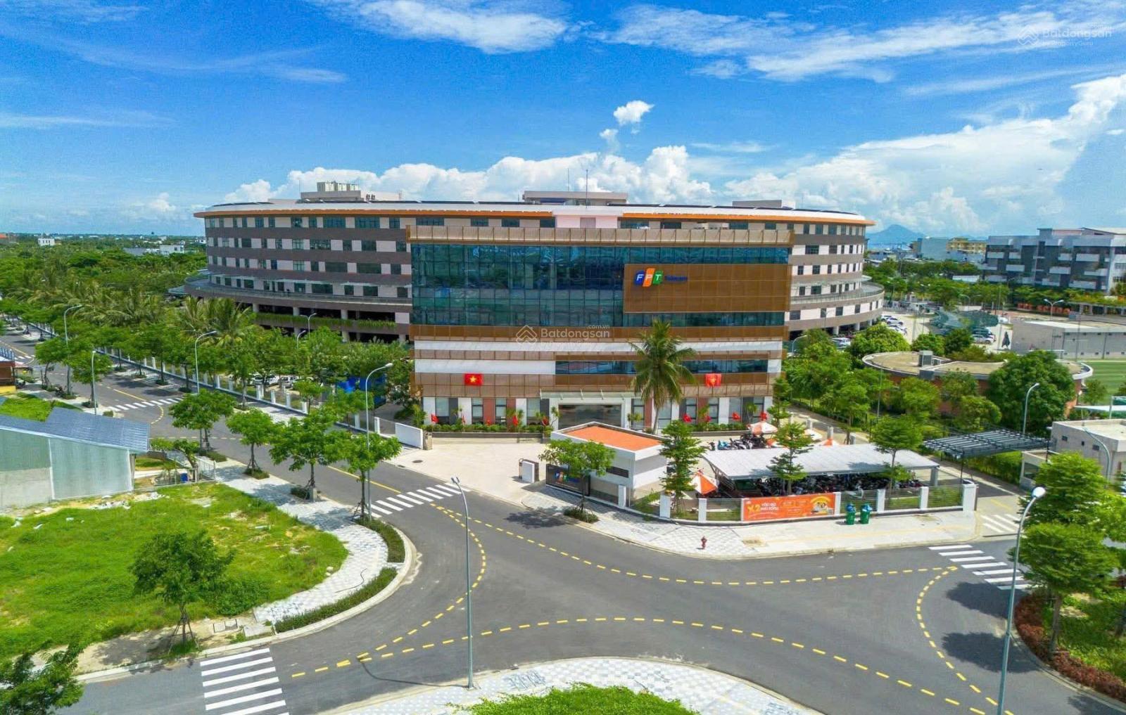 Siêu biệt thự 495m2 đối diện kênh , phân khu v1 , FPT ĐÀ NẴNG