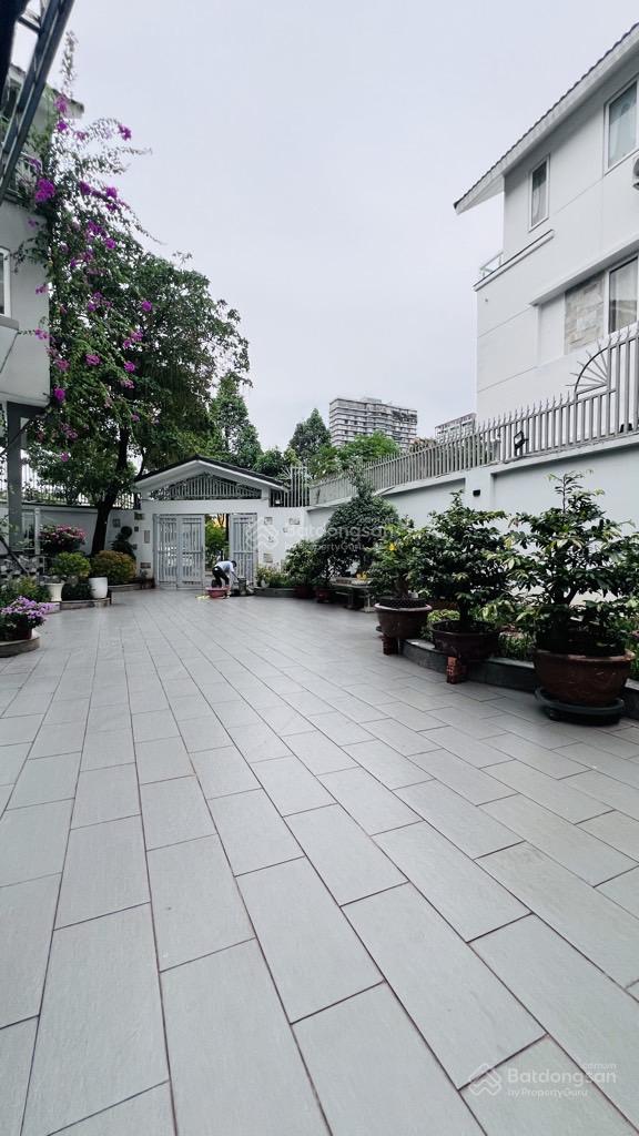 BIỆT THỰ MẶT TIỀN HOÀNG QUỐC VIỆT, PHÚ MỸ HƯNG, Q7, 650M2. GIÁ TỐT KO CÓ CĂN THỨ 2 ĐỂ SO. 80 TỶ