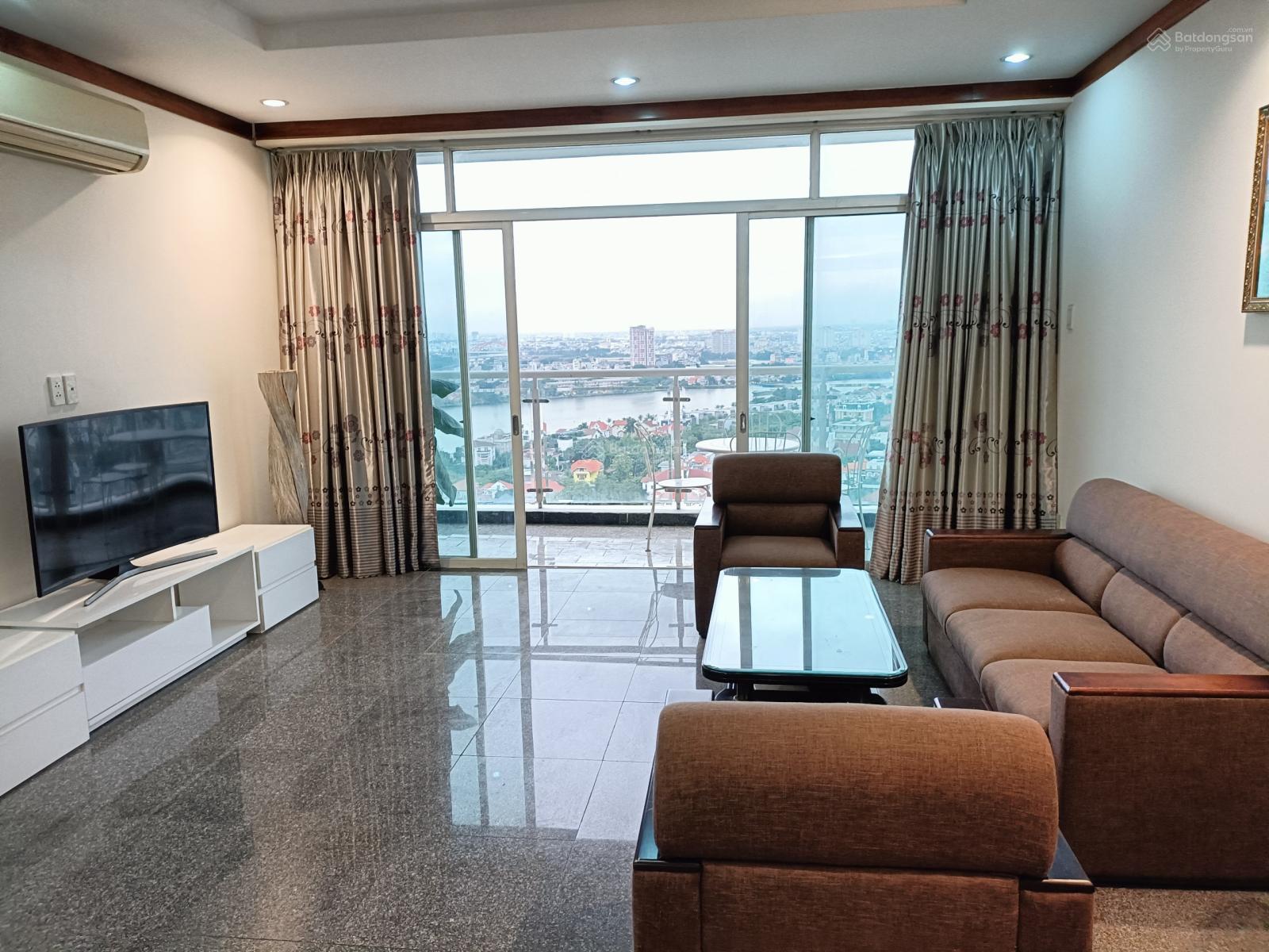 Thuê Căn Hoàng Anh River View Q2 ( 138m2, 3PN giá 23 tr ) Ban công + Logia , Nhà đẹp giá quá tốt