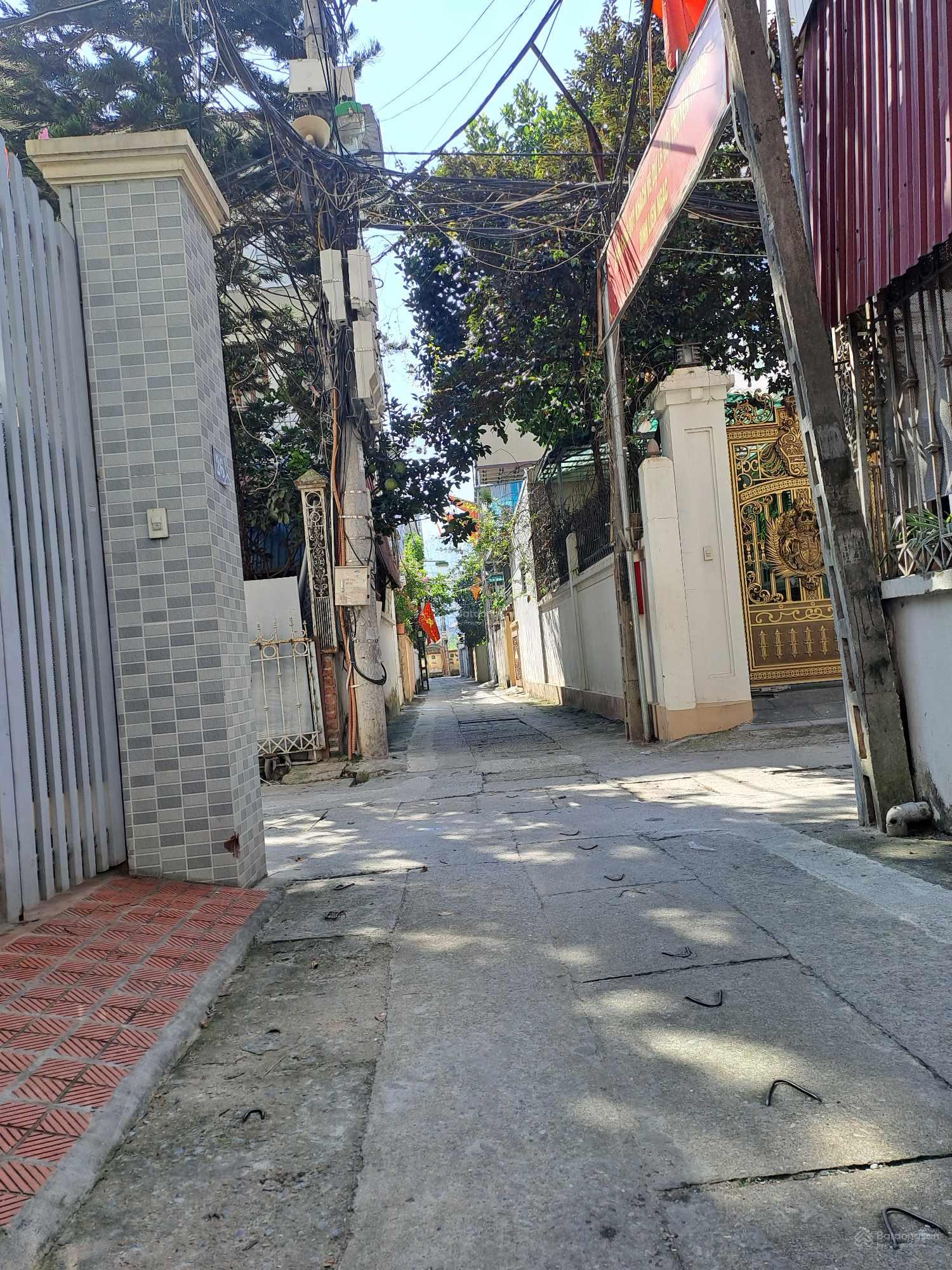 BÁN ĐẤT 42 m2, MT 3,5M, GIÁ 5,35 Tỷ,Ô TÔ ĐỖ CỬA, NGÕ NÔNG GẦN HỒ , LIÊN MẠC, BẮC TỪ LIÊM BÁN ĐẤT 42 m2, MT 3,5M, GIÁ 5,35 Tỷ,Ô TÔ ĐỖ CỬA, NGÕ NÔNG GẦN HỒ , LIÊN MẠC, BẮC TỪ LIÊM