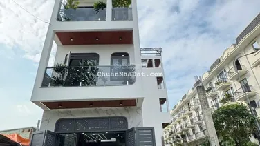 Bán nhà mặt phố ở Thạnh Lộc 16, 8,42 tỷ, 60m2, 4PN, 5WC, 4 tầng, Q12, HCM