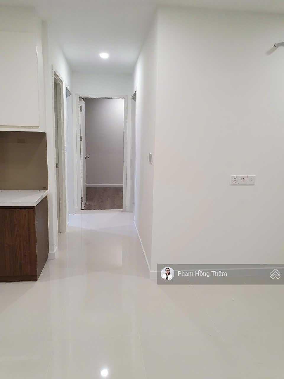 Cho thuê CH Central Premium, DT72m2, 2PN, 2WC, máy lạnh và rèm, giá 12/tr/th. LH 0933 888 *** - Thắm