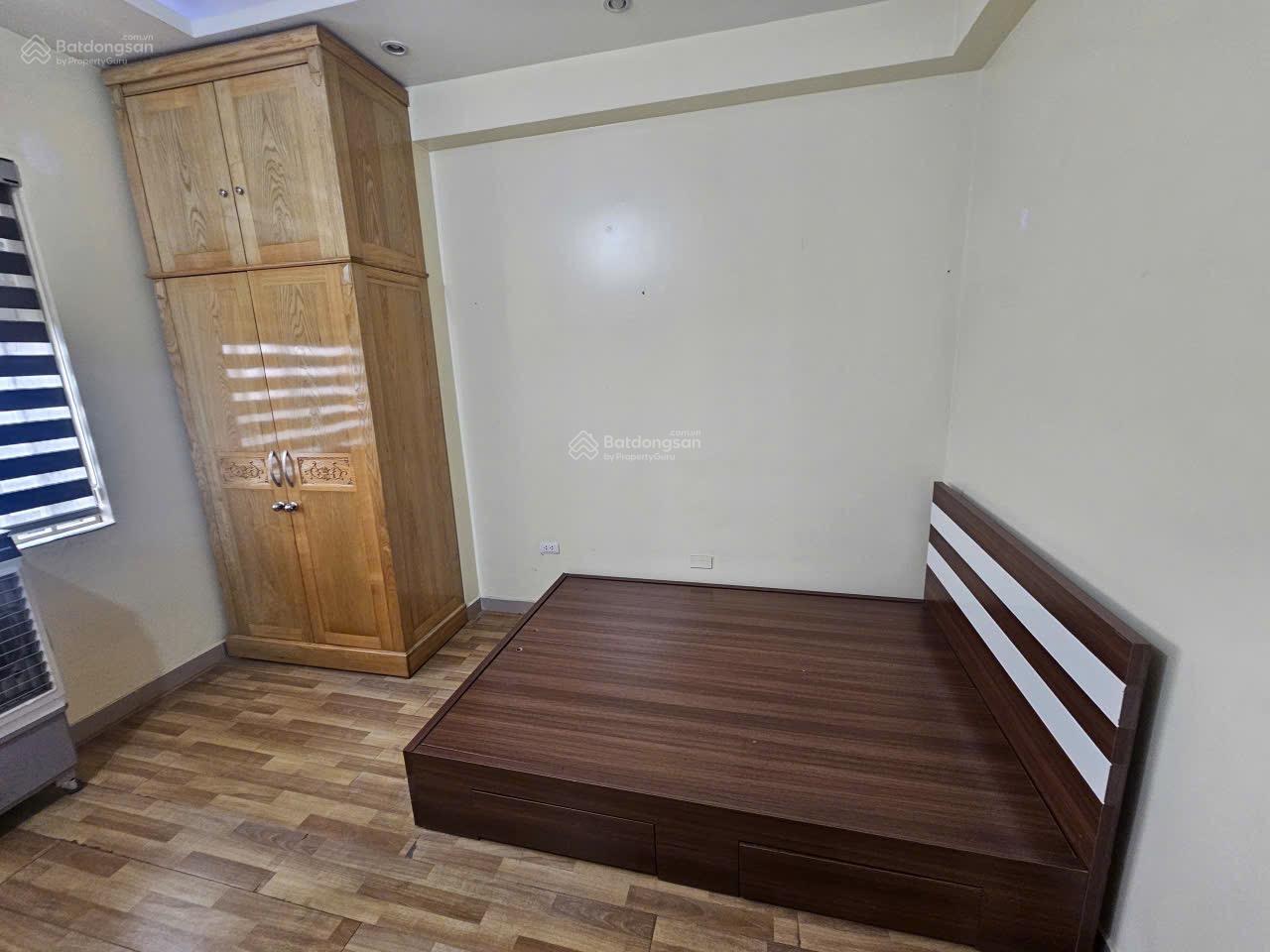 Cần cho thuê căn nhà riêng 83m2 gồm 2p ngủ, gần Đại sứ quán Hàn Quốc giá 7tr 0967 555 ***