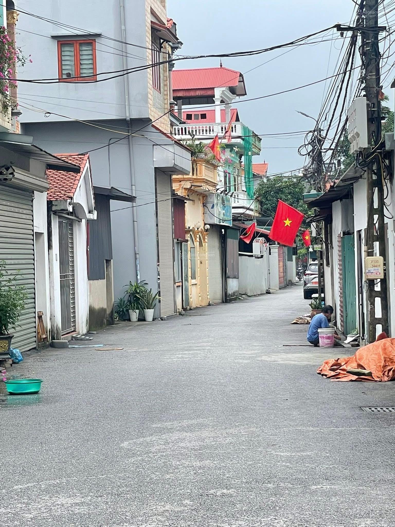 Bán nhà cấp 4 DT 45m2 giá 3,05 tỷ gần cầu Thượng Cát xã Đại Mạch ĐA - HN