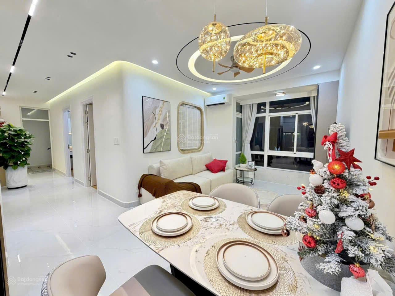 Bán căn 3pn, 2wc Sky garden 3 , Phú Mỹ Hưng mới decor chỉ : 6.550 tỷ