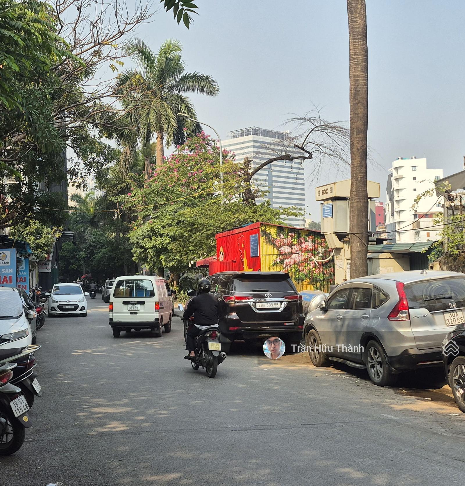 Tòa văn phòng 8T - view hồ - siêu thoáng. Cho thuê 80tr/ tháng - mặt hồ Kim Liên - Đống Đa. Giá 4X