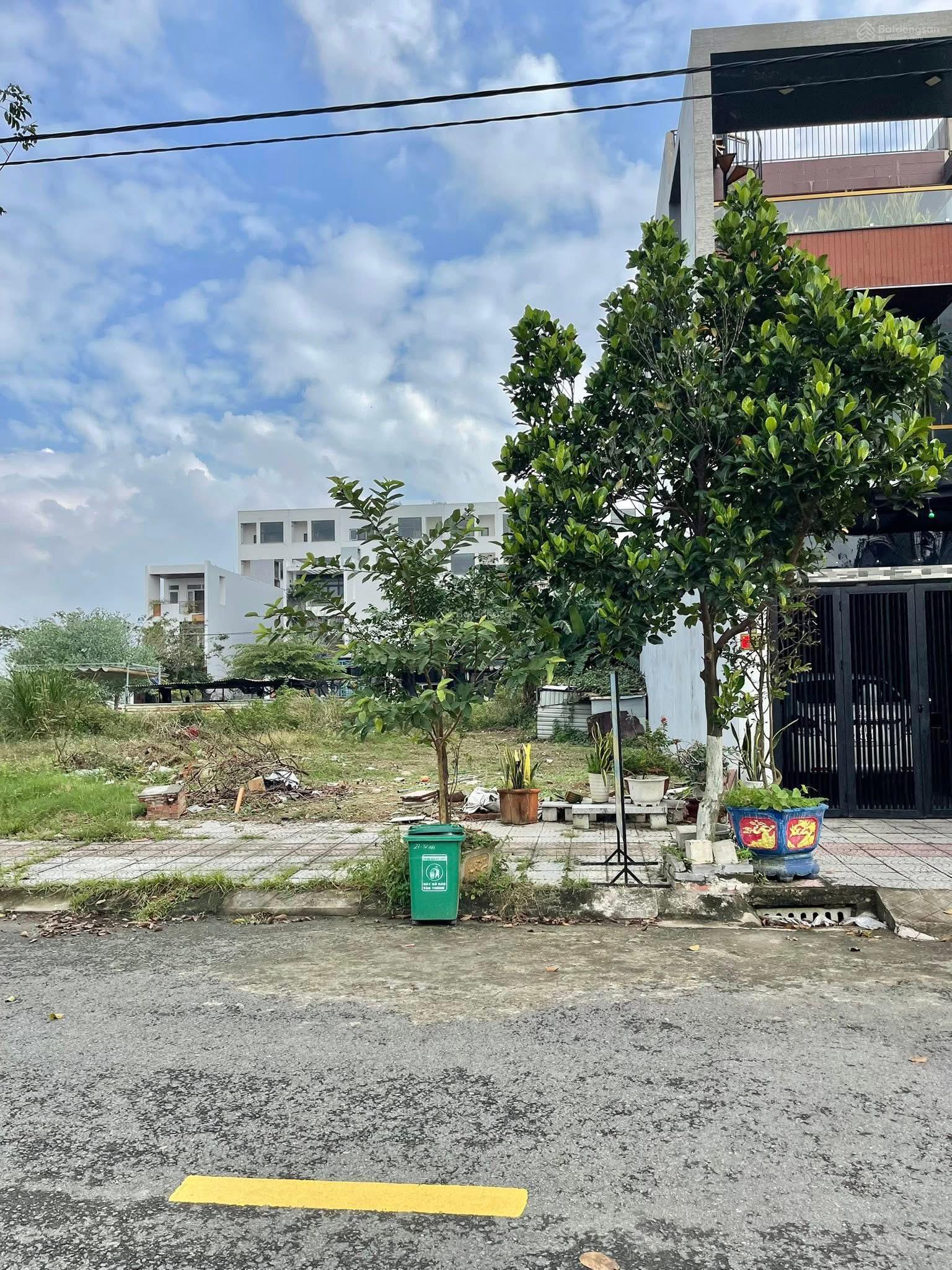 Hàng hiếm view công viên, sát sông lô Từ Giấy Nam Hoà Xuân B2 153 giá đầu tư