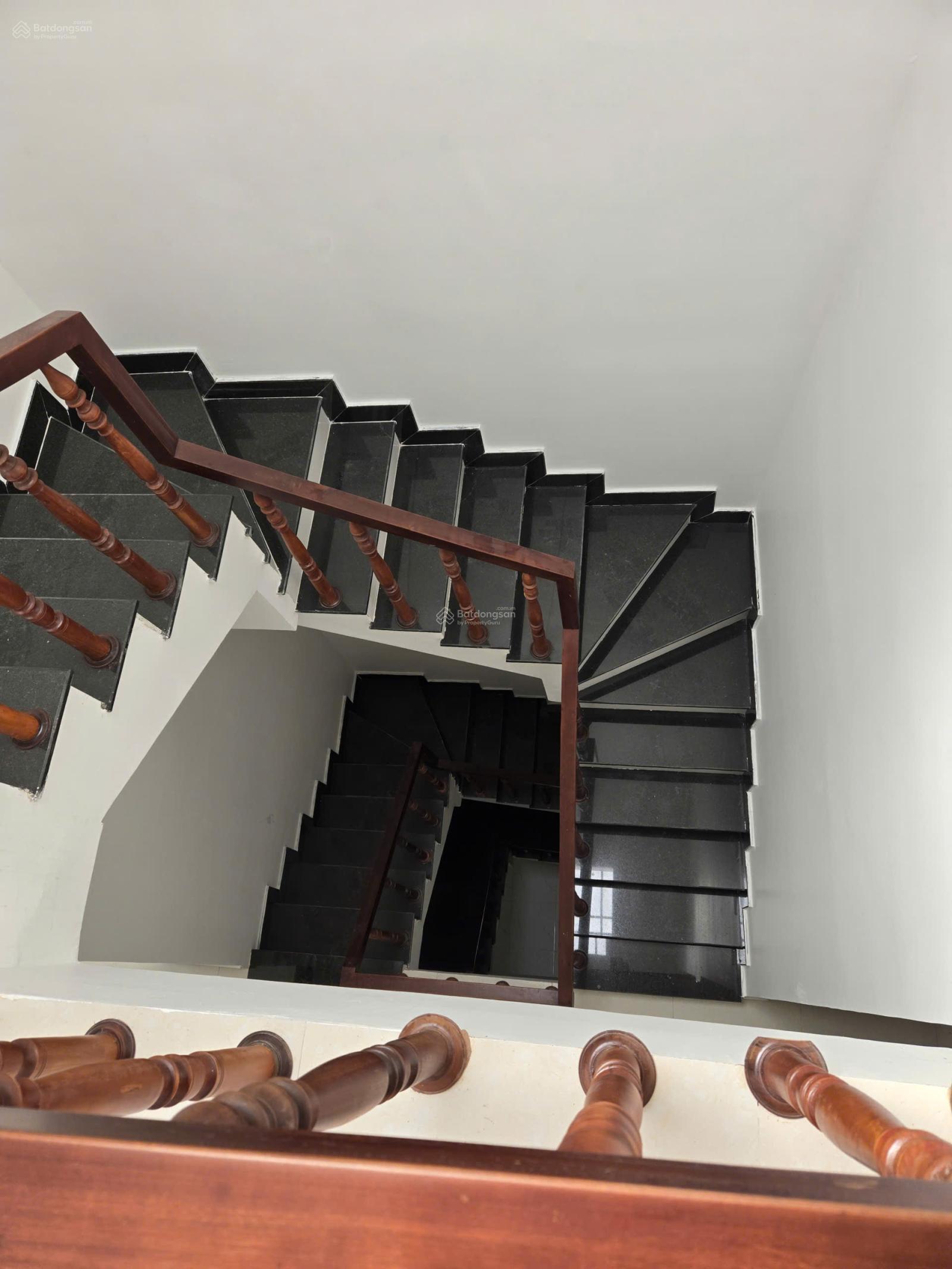 Nhà phố PEARL RIVERSIDE Quận 8-Sở hữu nhà găn liền đất-GIỮA KHU TRUNG TÂM ĐANG DẦN CẠN NGUỒN CUNG