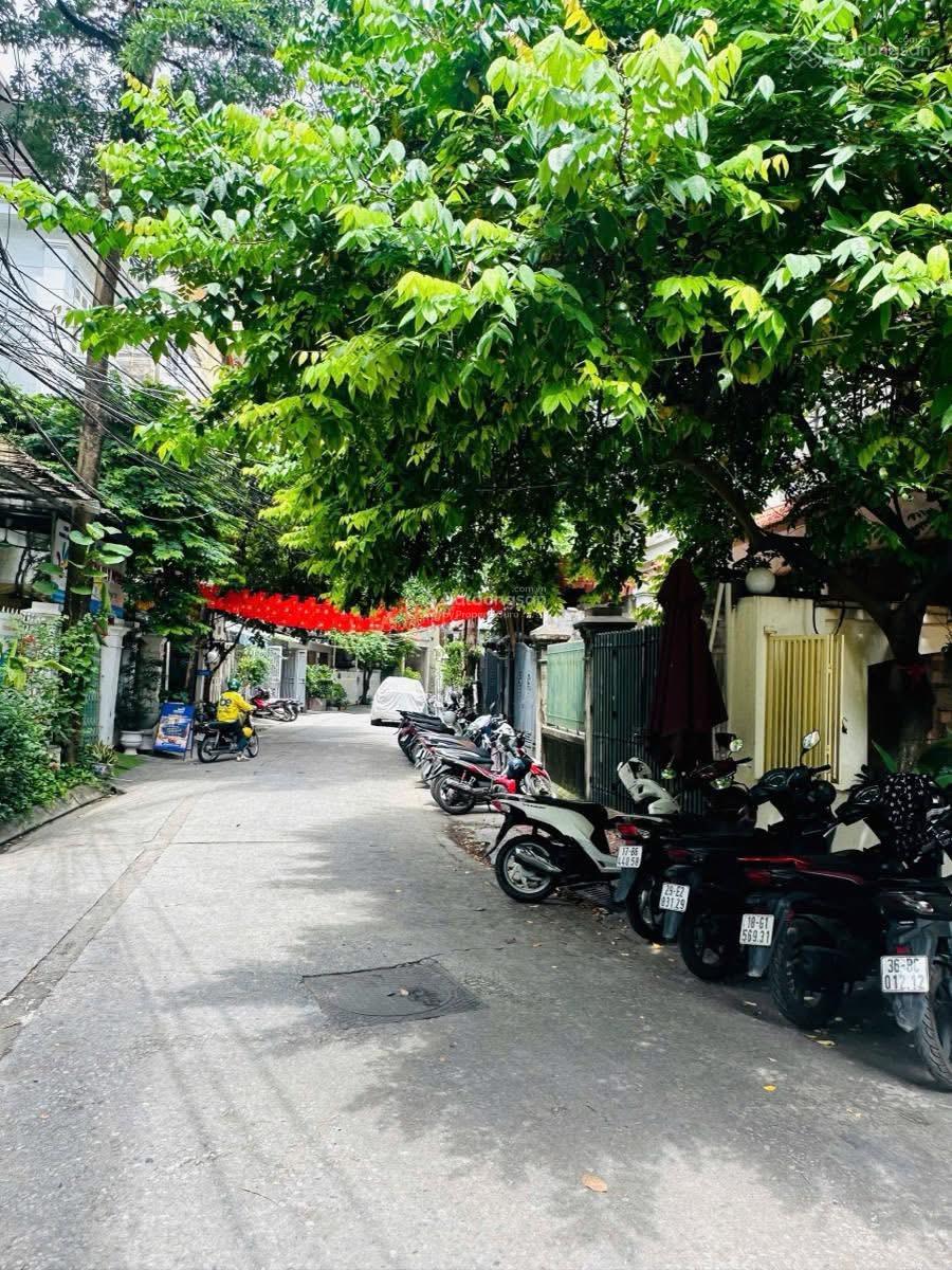 Bán nhà riêng 40 tỷ, 108 m2 tại Ngọc Hà, Ba Đình, Hà Nội giá siêu hời, đẹp, nhiều tiện ích