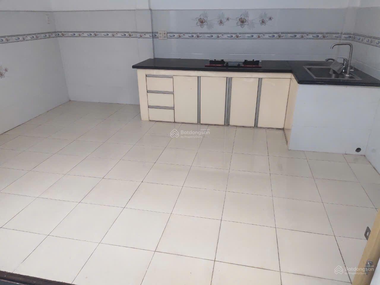 Hẻm 5m khua Tân Sơn Nhì 4.6x14 - 1 lầu giá 6.4