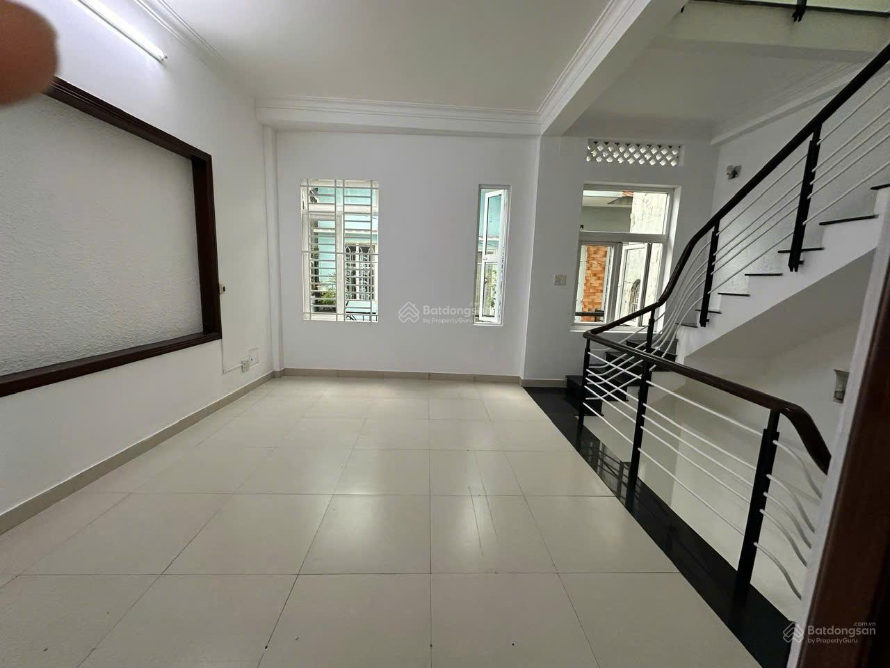 Hẻm 5m khua Tân Sơn Nhì 4.6x14 - 1 lầu giá 6.4