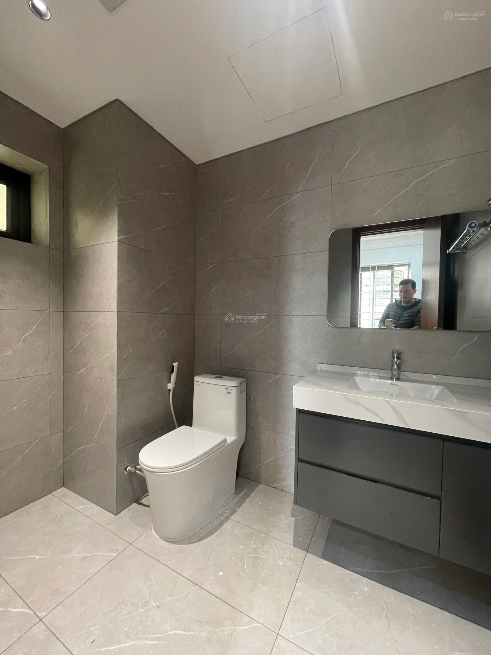 Cần bán căn hộ 110m2 tại khu đô thị Resco căn góc 3p ngủ full nội thất giá chỉ 6,55 tỷ, 0967 555 *** Cần bán căn hộ 110m2 tại khu đô thị Resco căn góc 3p ngủ full nội thất giá chỉ 6,55 tỷ, 0967 555 ***