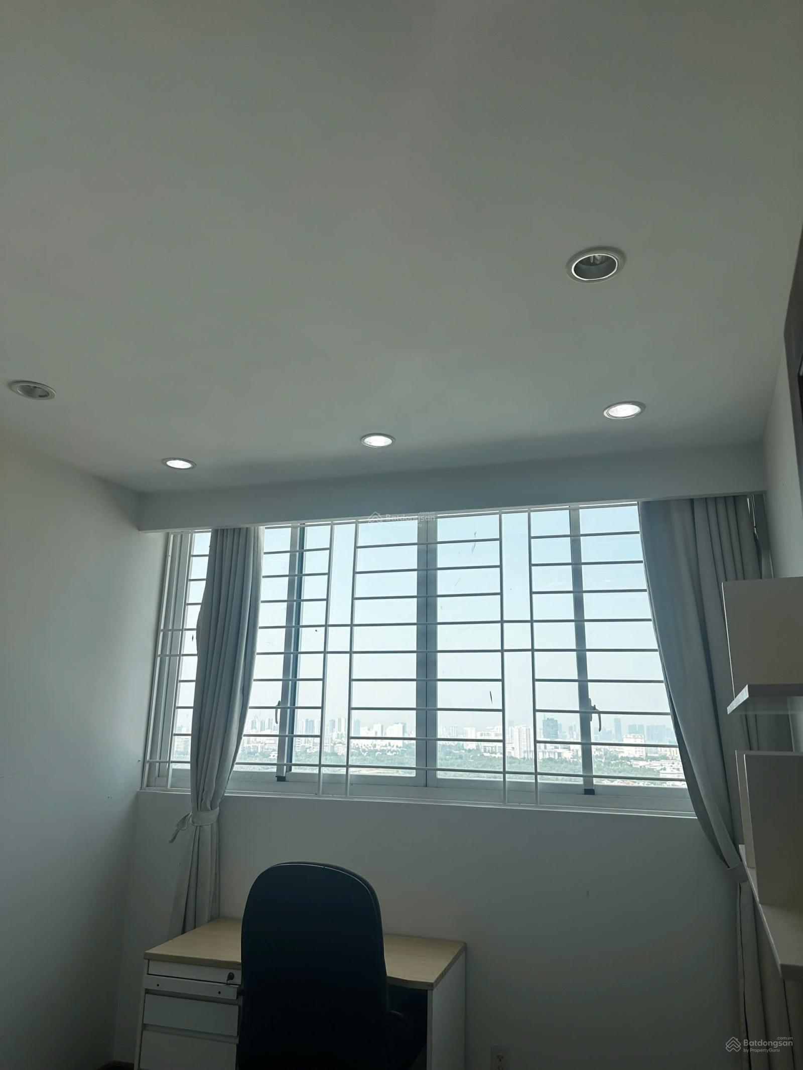 Căn góc view sông nhìn Phú Mỹ Hưng 4.86tỷ, decore cơ bản 102m2 (3 phòng ngủ + 2WC) nhận nhà ở ngay Căn góc view sông nhìn Phú Mỹ Hưng 4.86tỷ, decore cơ bản 102m2 (3 phòng ngủ + 2WC) nhận nhà ở ngay