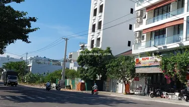 Đất mặt tiền Phạm Văn Đồng, giá 125 tr/m2 thuộc khu TĐC Hòn Xện, Bắc Nha Trang. DT 69 m2 ngang 4.5m