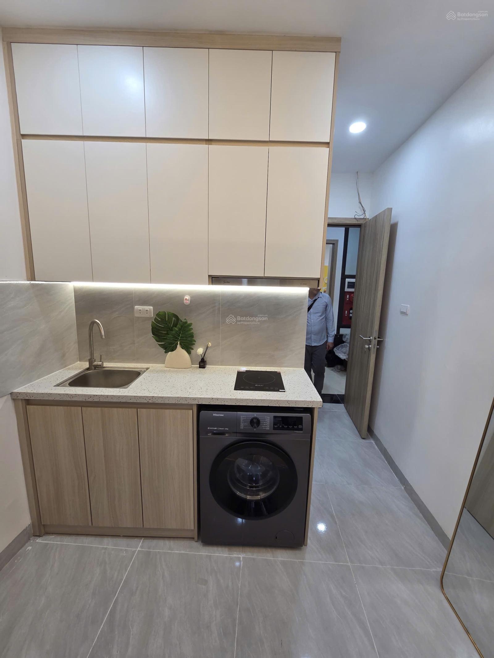 Chính chủ cho thuê phòng ban công, chỉ 5tr/th, nhận xe điện tại Đê La Thành, cách Vin Giảng Võ 100m Chính chủ cho thuê phòng ban công, chỉ 5tr/th, nhận xe điện tại Đê La Thành, cách Vin Giảng Võ 100m