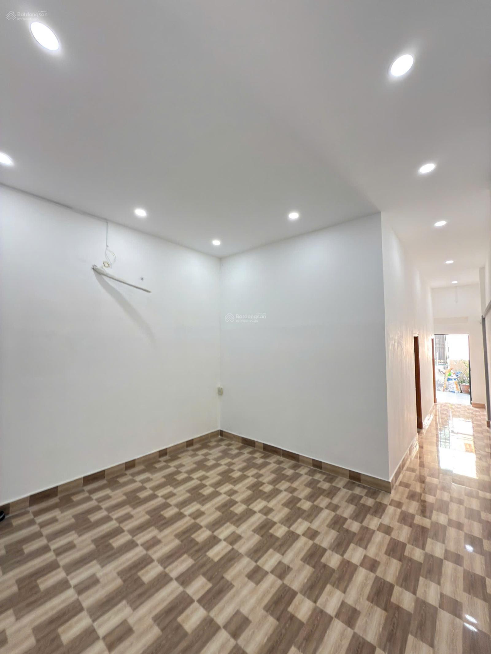 Bán nhà lầu 2 chung cư Lưu Xuân Tín, Phường 10, Q. 5 giá 1.69 tỷ Bán nhà lầu 2 chung cư Lưu Xuân Tín, Phường 10, Q. 5 giá 1.69 tỷ