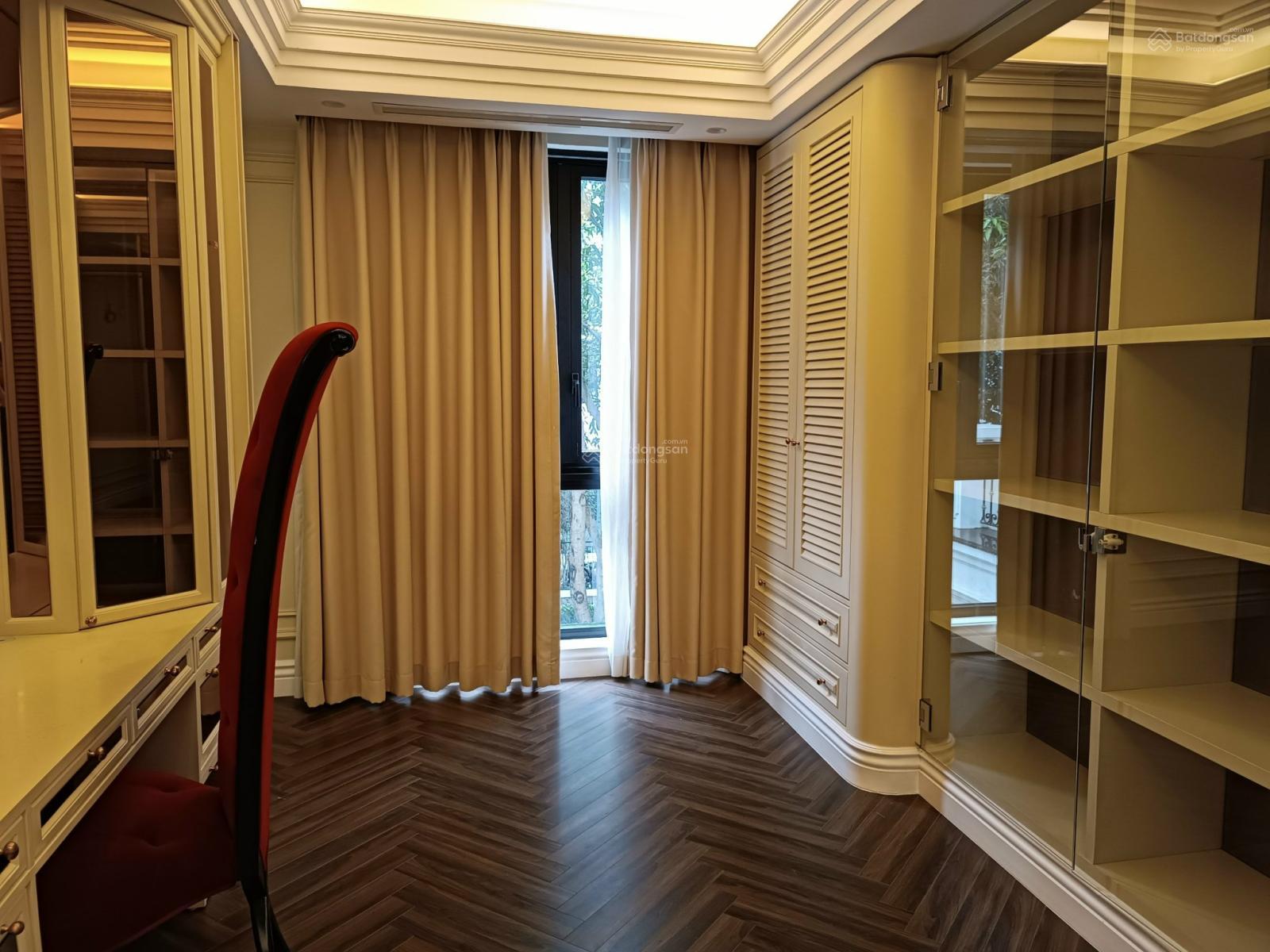 Bán nhanh căn BT song lập 225m2 trung tâm Vinhomes Harmony, gần vườn hoa, sân thể thao giá 67 tỷ