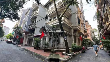 Bán nhà ô tô tránh, lô góc Trung Hoà - Cầu Giấy. DT 65m2 x 5 tầng. Giá 32 tỷ