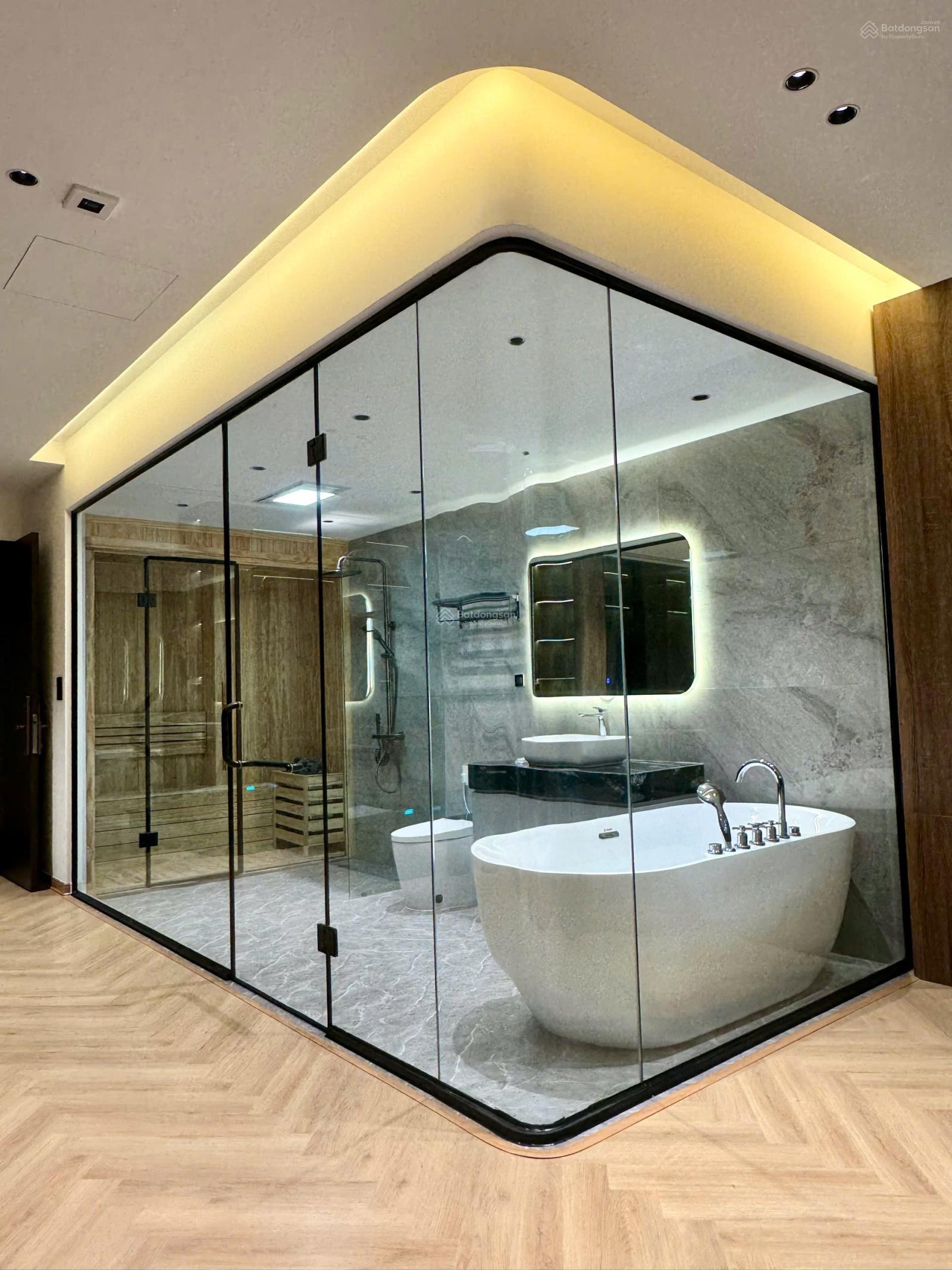 Bán Siêu phẩm Villa Nguyễn Sơn DT 145M2, 7 TẦNG, MT 10M, LÔ GÓC 2 THOÁNG, THANG MÁY, KINH DOANH.