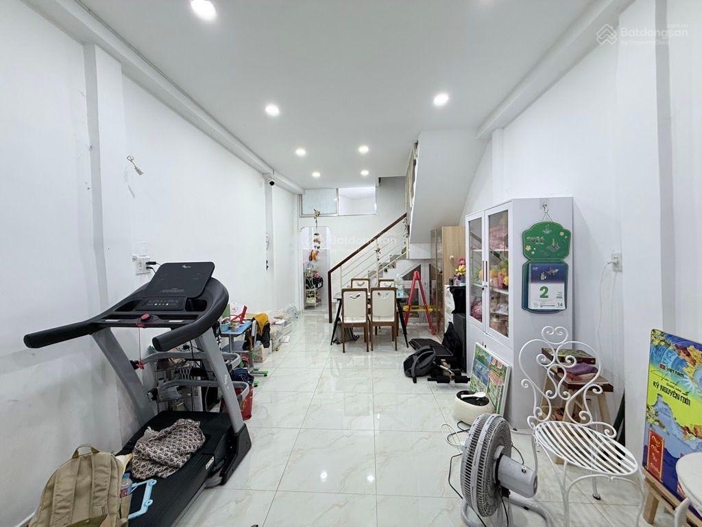 Cách Mạng Tháng Tám - DT 62m2 - 4.5x15m chỉ 7.9 tỷ