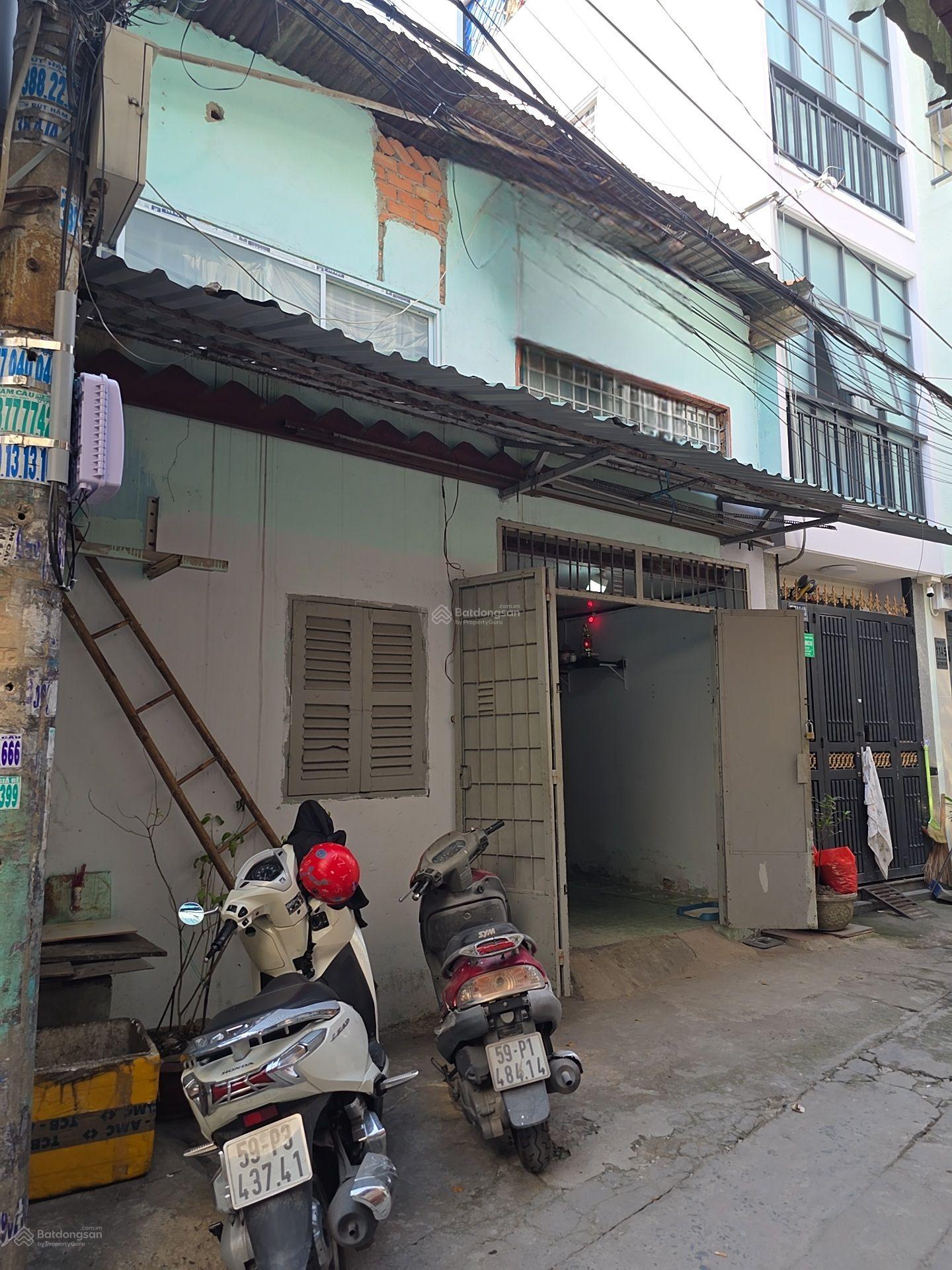 DIỆN TÍCH ĐẤT 40M2 MÀ GIÁ CHỈ 4 TỶ650 XÂY 3 LẦU HẺM ĐẸP NHÀ LẠC LONG QUÂN P10 TÂN BÌNH GẦN BÀU CÁT