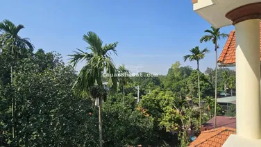 Bán biệt thự đường Bồ Đề Long Biên 340m2 x 4 tầng, sân vườn cực chill