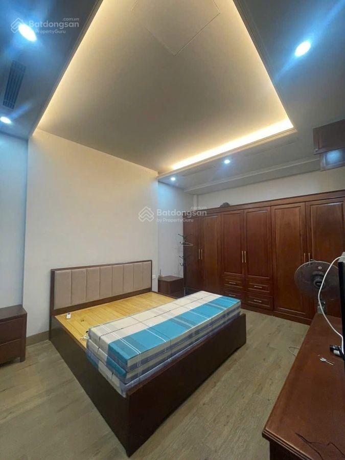 Bán nhà riêng 38mx4T, MT5m , 50m ra ô tô gần Kim Đồng-Giải Phóng, sẵn nội thất, bàn giao nhà ngay