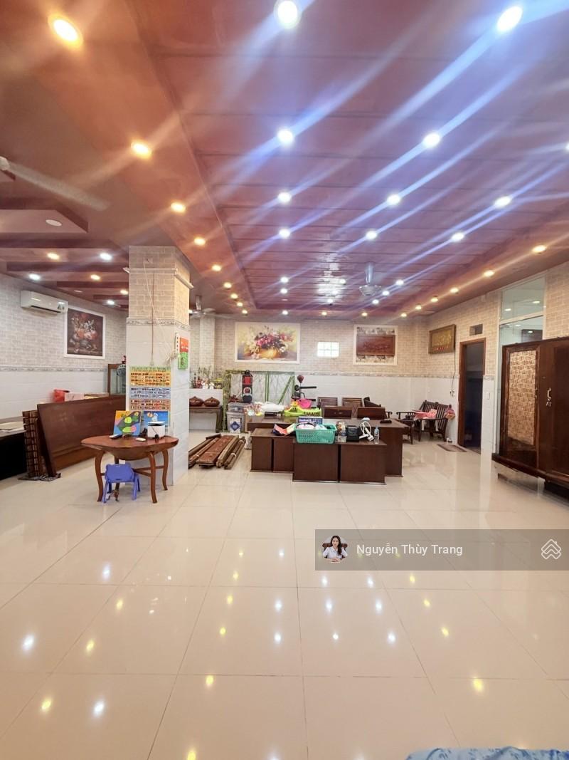 ( Hạ sốc) Gấp bán nhà đường Cộng Hòa, 140m2, ngang 6m, 4 Tầng, nở hậu Tài lộc, tặng full NTCC.