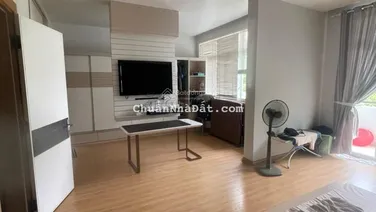 Cho thuê nhà 7.5x20m Him Lam Kênh Tẻ full nội thất giá 55T/tháng