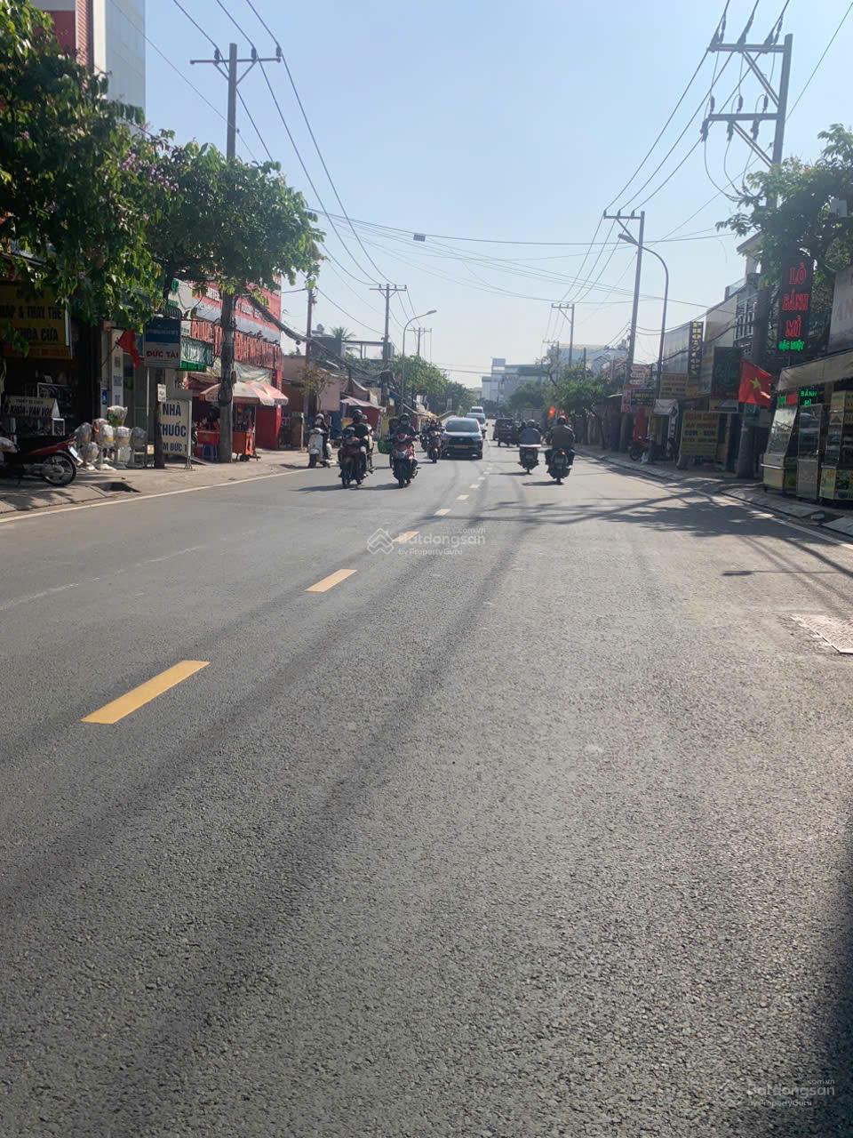 Kho 200m2 mặt tiền Quốc Lộ 13 vào phường Hiệp Bình Phước, giá 15 triệu/tháng Kho 200m2 mặt tiền Quốc Lộ 13 vào phường Hiệp Bình Phước, giá 15 triệu/tháng