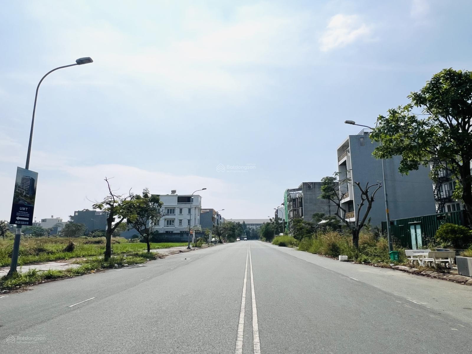 Bạn đất Cát Lái, Phú Gia đường thông B2, DT 7x17m, đường 12 mét, giá 72 triệu/m² Bạn đất Cát Lái, Phú Gia đường thông B2, DT 7x17m, đường 12 mét, giá 72 triệu/m²