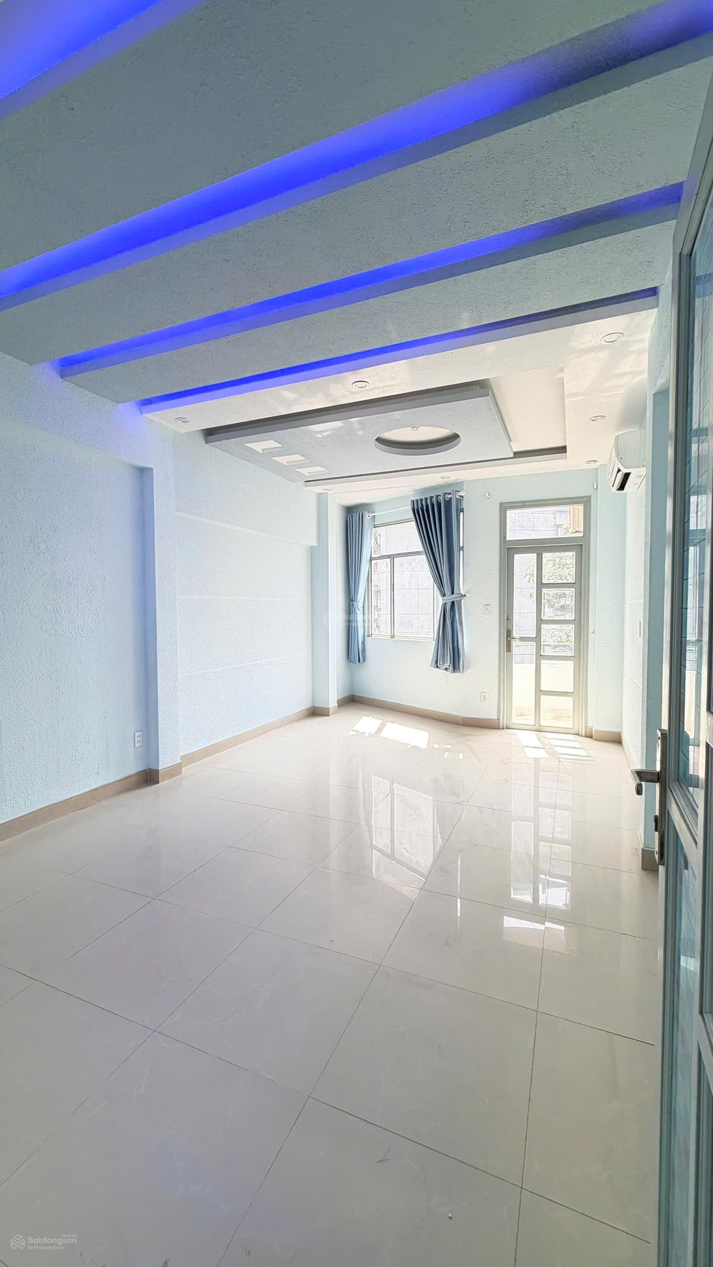 Nhà đẹp MTNB 12m KDC Lý Chiêu Hoàng 4x 15m 4 tầng SÁT CHUNG CƯ KHANG ĐIỀN- CÔNG VIÊN LÝ CHIÊU HOÀNG