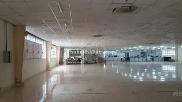 Cho thuê kho trong khu công nghiệp Vĩnh Lộc 2.587m2, sẵn pccc, đường cont, khuôn viên rộng rãi