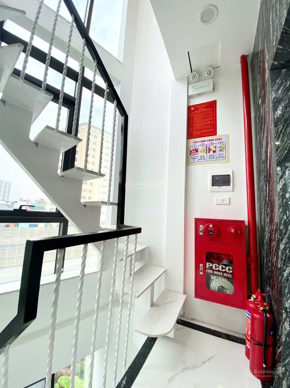 Hạ sâu còn 21,9 tỷ - Nhà mặt phố Phạm Văn Đồng xây mới 9 tầng hiện đại mặt tiền 6m Hạ sâu còn 21,9 tỷ - Nhà mặt phố Phạm Văn Đồng xây mới 9 tầng hiện đại mặt tiền 6m